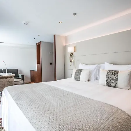 Viva Riverside Altstadt 4*