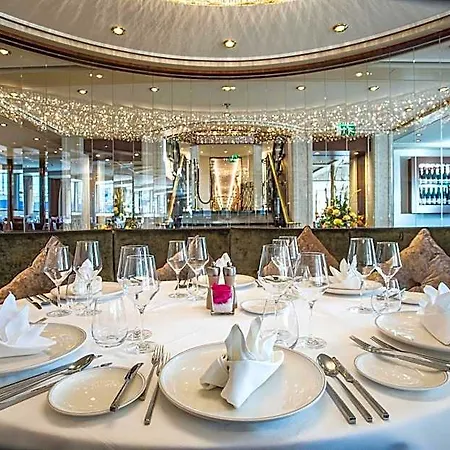 Hotel Viva Riverside Altstadt 4*