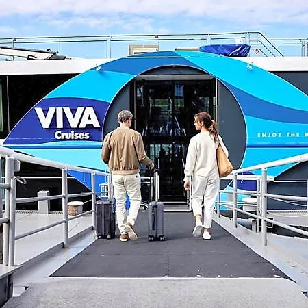 Viva Riverside Altstadt فندق 4*