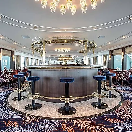 Viva Riverside Altstadt فندق 4*
