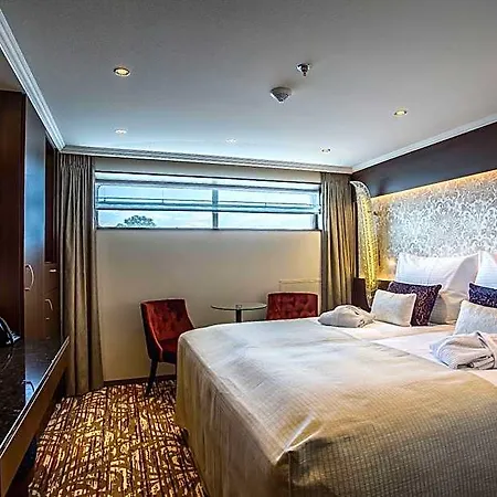 Viva Riverside Altstadt فندق دوسلدورف