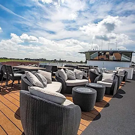 فندق Viva Riverside Altstadt 4*