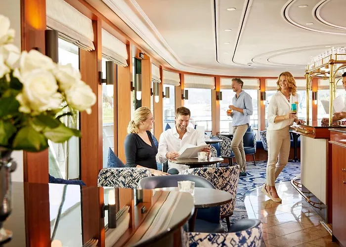 Hotel Viva Riverside Altstadt 4*