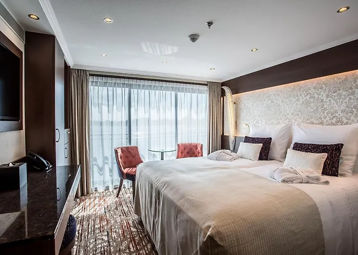 Viva Riverside Altstadt Ξενοδοχείο