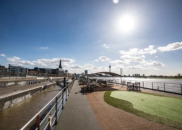 Viva Riverside Altstadt Otel 4*