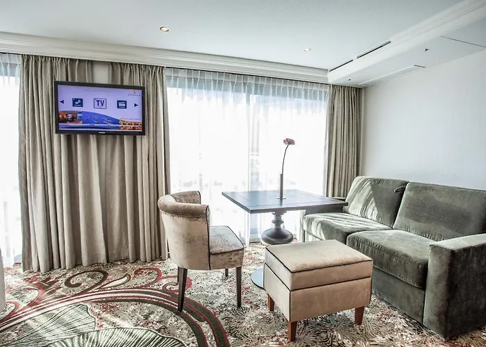 Otel Viva Riverside Altstadt