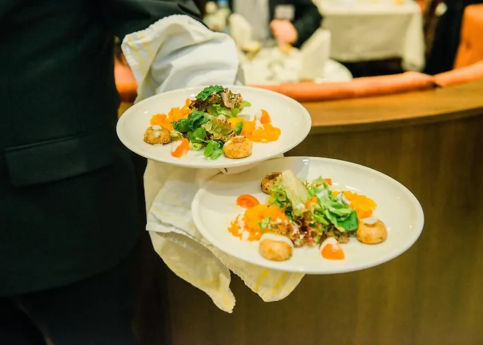 Ξενοδοχείο Viva Riverside Altstadt 4*