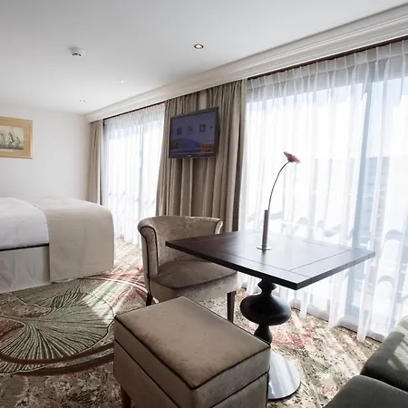 Viva Riverside Altstadt Hotell