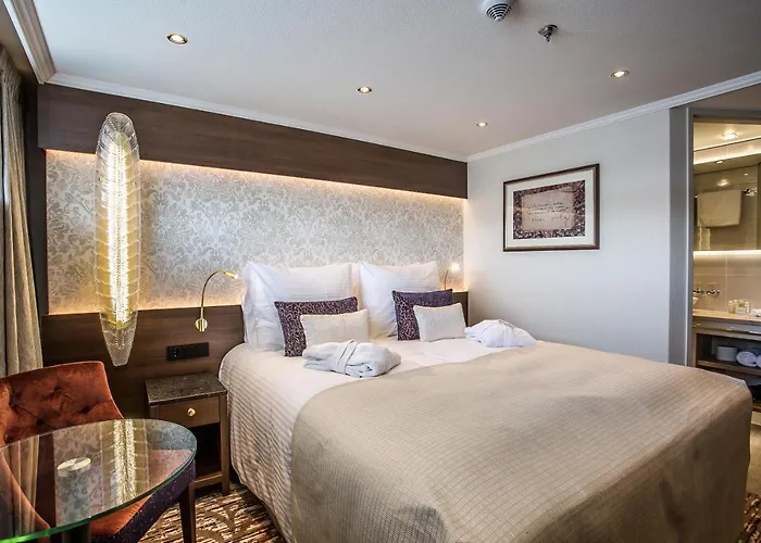 Viva Riverside Altstadt Hotel 4*